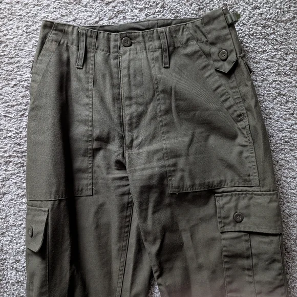 Olive Cargo Pants With Tapered Ankles - Picture 4 of 8